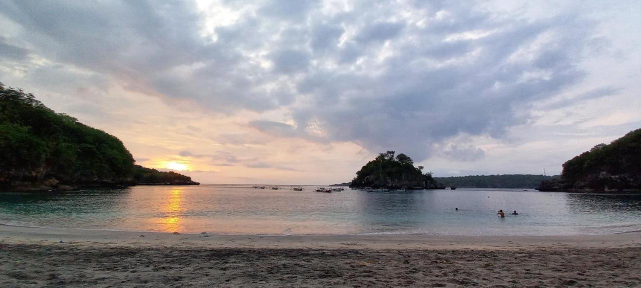 D'Lebah Homestay Nusa Penida Exterior foto