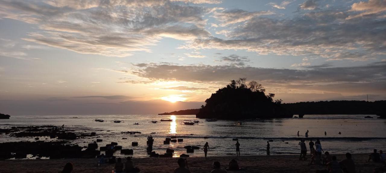 D'Lebah Homestay Nusa Penida Exterior foto