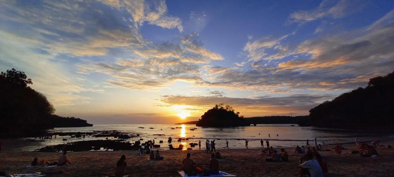 D'Lebah Homestay Nusa Penida Exterior foto